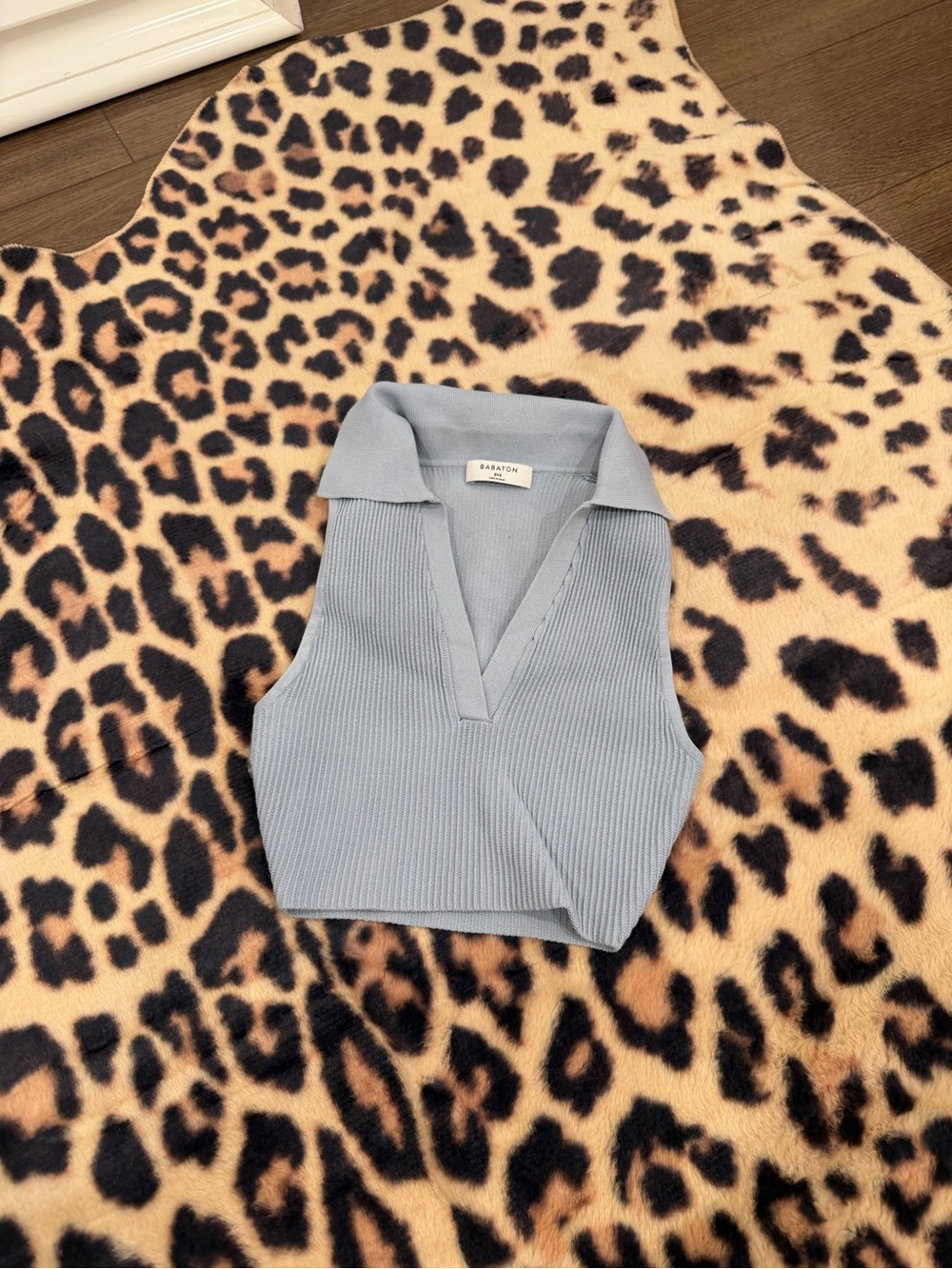 Aritzia BABATON Light Blue Ribbed Knit Sleeveless Polo Top - Picture 1 of 3